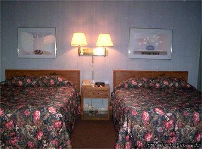 Sunflower Inn & Suites - Garden City Ruang foto