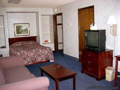Sunflower Inn & Suites - Garden City Ruang foto