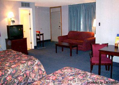 Sunflower Inn & Suites - Garden City Ruang foto